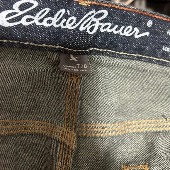 EDDIE BAUER Boyfriend Relaxed Button Fly Ladies Specially Dyed Dark Jean Sz T20 - Picture 9 of 10